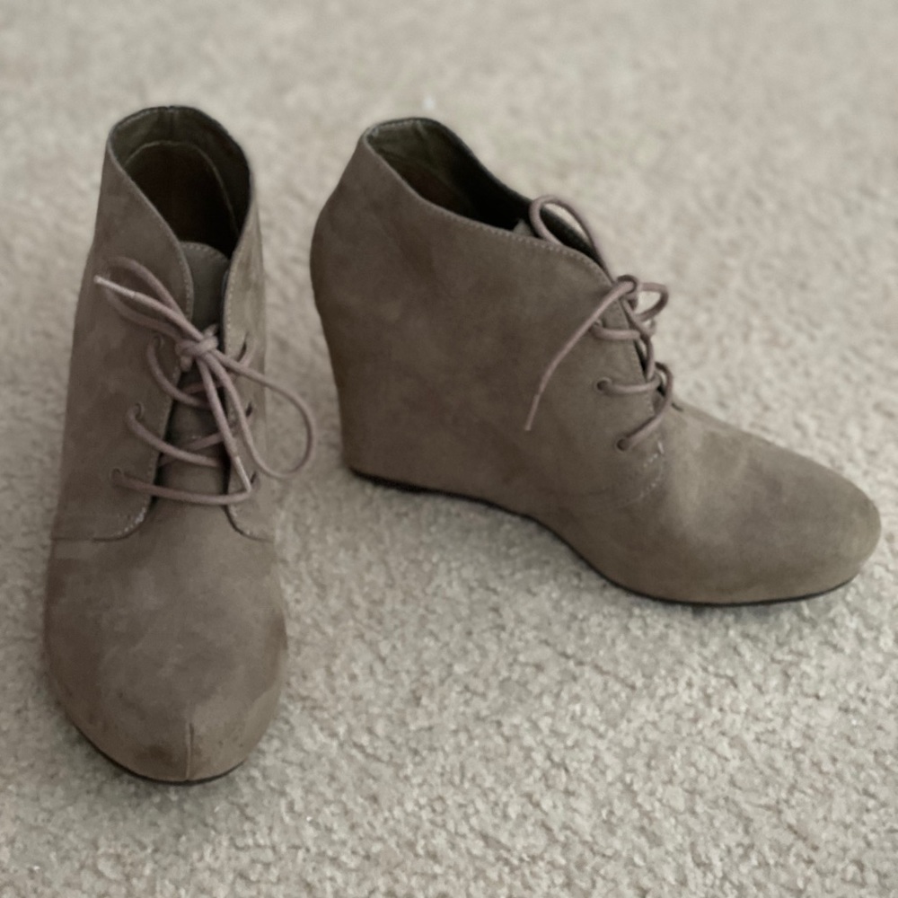 Wedged booties - Picture 2 of 3